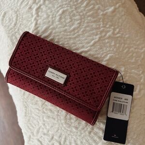 Tommy Hilfiger wallet